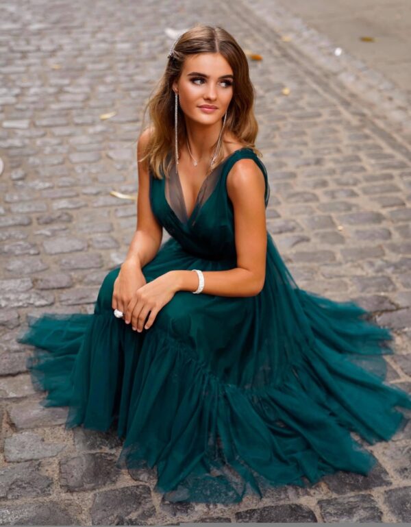 Sukienki wieczorowe Emo Paris tiulowa midi butelkowa zieleń kloszowana sukienka